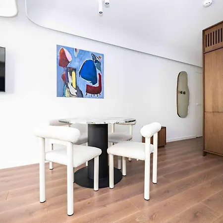 דירה Silk House 2bd Apt, By Cohost