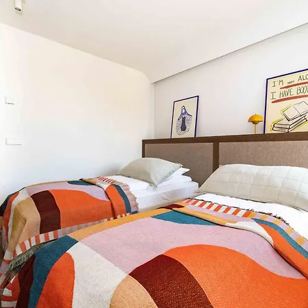 Silk House 2bd Apt, By Cohost *