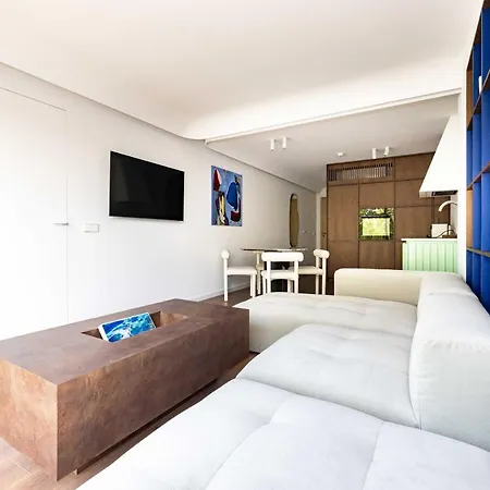 Apartment Silk House 2bd Apt, By Cohost *